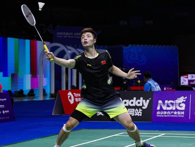 继续保持在 继续保持在